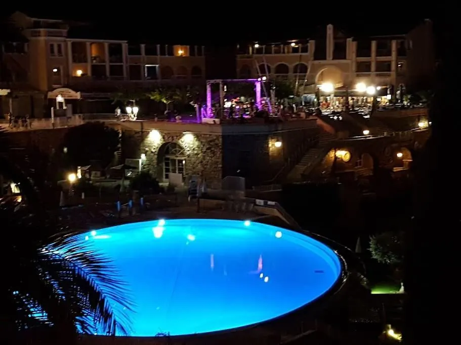 Appartement 4/5 Personnes Vue Mer Piscine Et Montagne Cap Esterel Pierre Et Vacance Nature Et Sport Saint-Raphaël Fransa
