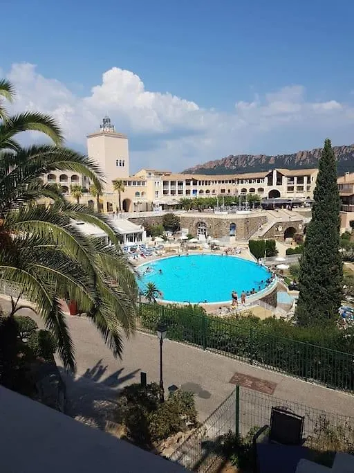 Appartement 4/5 Personnes Vue Mer Piscine Et Montagne Cap Esterel Pierre Et Vacance Nature Et Sport Saint-Raphaël 0*,  Fransa