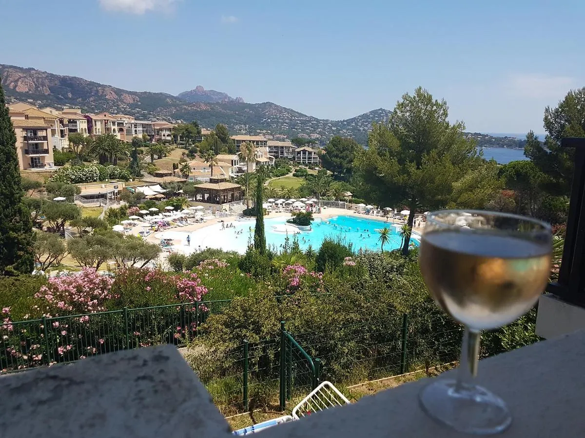 Appartement 4/5 Personnes Vue Mer Piscine Et Montagne Cap Esterel Pierre Et Vacance Nature Et Sport Saint-Raphaël Fransa