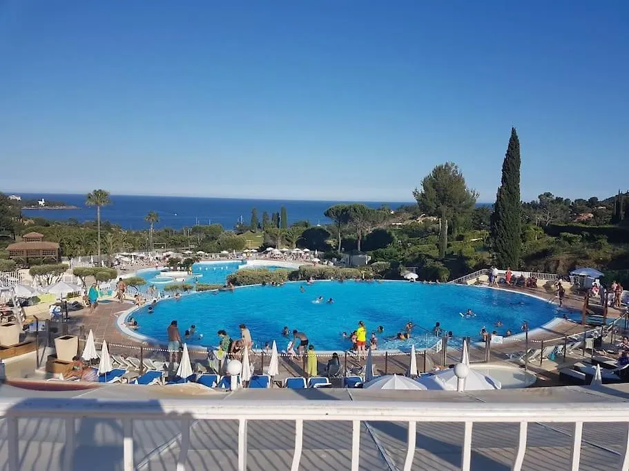 Appartement 4/5 Personnes Vue Mer Piscine Et Montagne Cap Esterel Pierre Et Vacance Nature Et Sport Saint-Raphaël