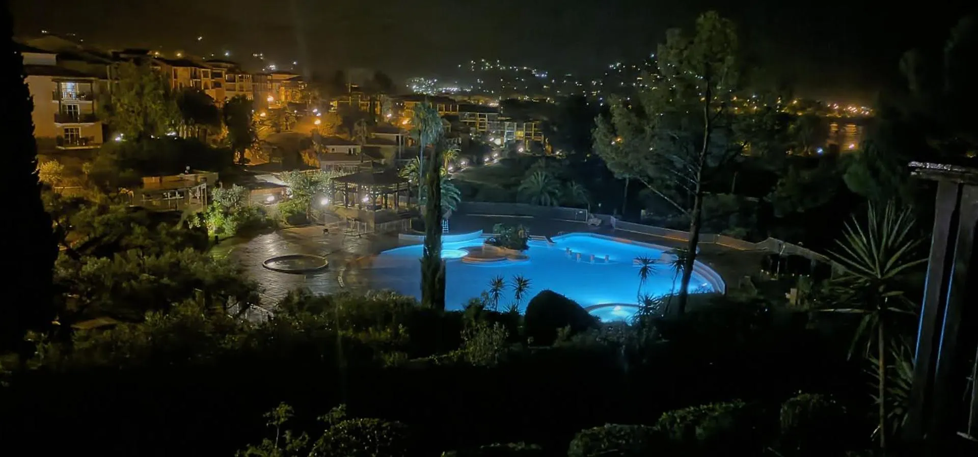 Daire Appartement 4/5 Personnes Vue Mer Piscine Et Montagne Cap Esterel Pierre Et Vacance Nature Et Sport Saint-Raphaël